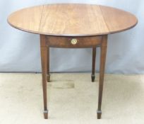 A 19thC mahogany drop leaf table, W70 x D50 x H71cm