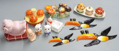 Carltonware and Crown Devon cruets and novelty ceramics, Carltonware style Guinness toucan wall