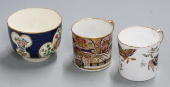 Worcester first period blue scale bowl, Wedgwood mug and an Imari mug