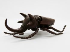 Japanese bronze beetle with an opening section and mark to base, 10cm