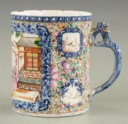 Chinese 19thC tankard decorated with figures in coastal landscape, H13cm