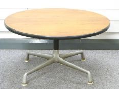 Charles and Ray Eames circular coffee table raised on aluminium base, Diameter 78 x H41cm