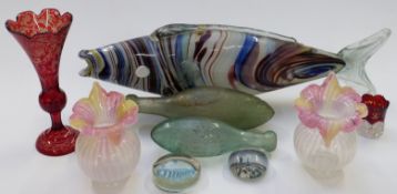 Nine pieces of decorative glass including a pair of vaseline style glass vases with pink and