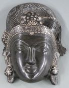 Eastern bronze mask depicting Guanyin, 15 x 11cm