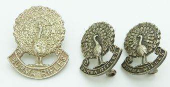 Burma Rifles metal cap badge and collar badges