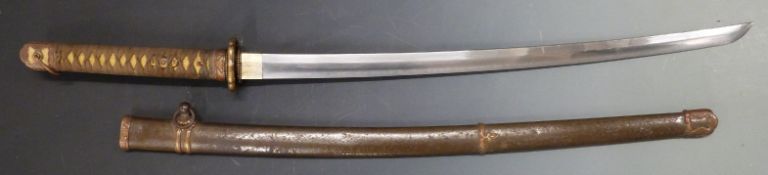 Japanese WWII Shin Gunto Army Katana with painted factory numbering, overall length 103cm