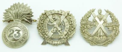 British Army London Scottish Regiment, Liverpool Scottish Regiment metal badges together with a 23rd