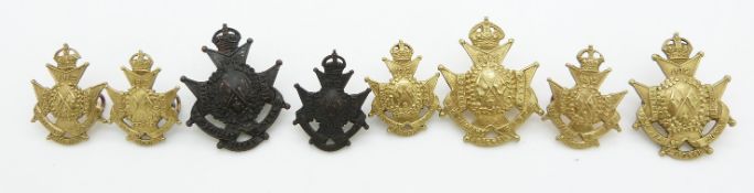 Eight New Zealand Army WWI New Zealand Expeditionary Force Signals Corps hat and collar badges,