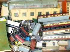 A collection of Hornby Dublo 00 gauge locomotives, rolling stock, buildings, track and accessories