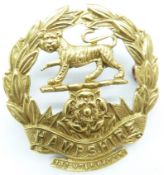 British Army Hampshire Regiment 1st Volunteer Battalion metal cap badge