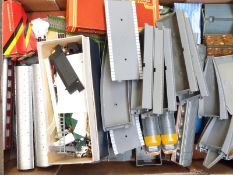 A collection of Hornby and similar 00 gauge locomotives, rolling stock, buildings and accessories,