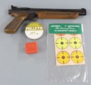 Sportsman American Classic Model 1377 .177 air pistol with shaped and chequered grip and forend,
