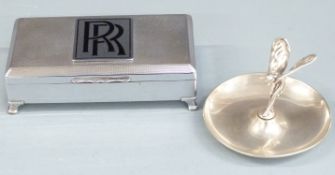 Rolls Royce car showroom or promotional ashtray, diameter 11cm and cigarette box with applied RR