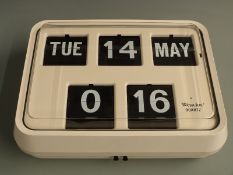 Westclox quartz BQ-17 battery operated retro/mid century office wall clock with 'fall flap'