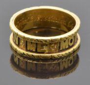 Victorian 18ct gold mourning ring set with black enamel reading 