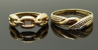 Two 9ct gold rings, one with chain decoration, size H & P, 3.81g