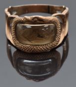 Georgian / Victorian mourning ring set with plaited hair in a central glass compartment within a