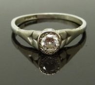 Art Deco platinum ring set with a diamond of approximately 0.25ct, size L, 2.59g
