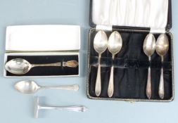 Six hallmarked silver teaspoons and a hallmarked silver pusher, weight 126g