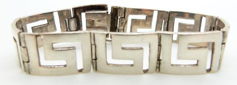 A silver Greek key bracelet, 17.5cm long