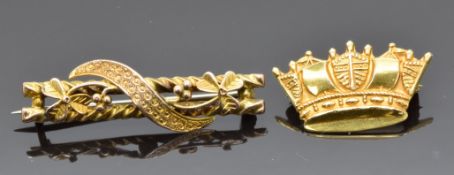 A 9ct gold brooch in the form of a crown and a Victorian 9ct gold brooch, Chester 1897, 5g