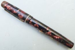 Dickinson The Croxley Pen fountain pen with marbled barrel and cap, 14ct gold nib and gold plated
