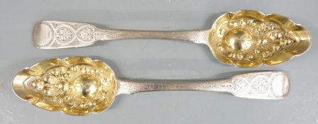 Pair of Georgian hallmarked silver berry spoons with gilt bowls, Exeter 1817 maker Emmanuel Levy,
