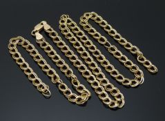 A 9ct gold chain made up of double circular links, 4.8g