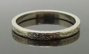 A platinum wedding band /ring, size H, 2.23g