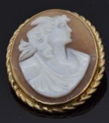 A 9ct gold cameo depicting portrait profile of a man, 3.8 x 3cm