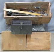 A collection of vintage tools including woodworking planes Record no 4, 220, small Millersfall