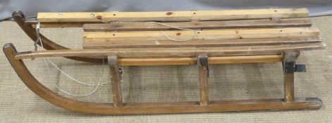 Vintage wooden sledge, length 109cm