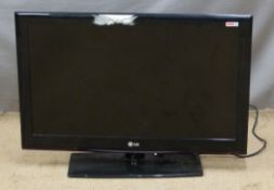 LG 32 inch flatscreen tv