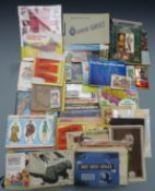 Large quantity of cigarette and trade cards including Senior Service, Player's & Wills, most in