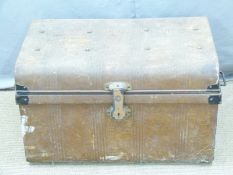 Trunk of pianola rolls, width of trunk 72cm