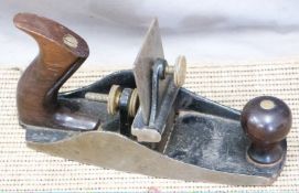 112 scraper plane with rosewood handles, possibly Stanley but unmarked, length 25.5cm