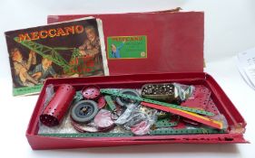 Meccano construction set Accessory Outfit 8A, in original box.