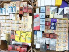 One-hundred-and-twenty-eight Lledo, Oro, Matchbox The Dinky Collection, Classic Car, Matchbox Models