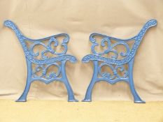 A pair of cast iron bench ends, H78cm