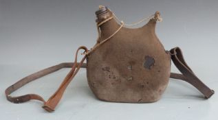 WW1 French Army cloth-covered water bottle with two stoppers and carry strap