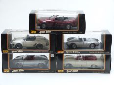 Five Maisto 1:18 scale Special Edition diecast model cars Porsche 911 Speedster 31802, Boxster 31814