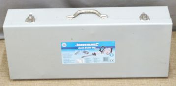 Silverline electric breaker in metal case, weight 16kg, 1500W, impact energy 45 joule