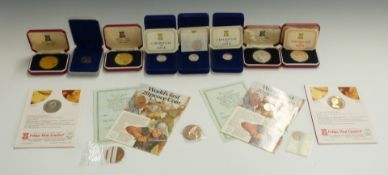 A collection of silver and silver proof Isle of Man coinage, mostly Pobjoy Mint, crowns, £1 coins,