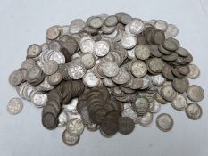 A collection of George V silver threepence coins, the majority pre-1920, approximately 570g