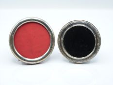 Victorian circular hallmarked silver photograph frame with red leather easel back, Chester 1900