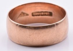 A 9ct rose gold ring/ wedding band/ ring, Glasgow 1917, 5g, size P