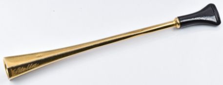 A 9ct gold cheroot holder, Birmingham 1956, 6g