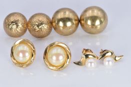 Two pairs of 9ct gold earrings (5.1g), a pair of 9ct gold earrings set with a pearl to each (2g) and