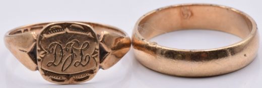 A 9ct gold signet ring and a 9ct gold band, 3.5g, sizes J and I