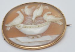 Victorian cameo depicting doves at a font, 3 x 3.2cm